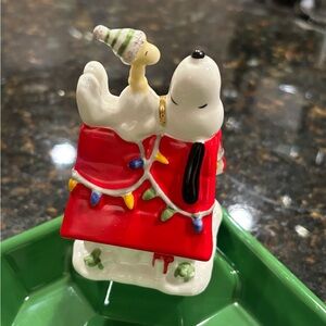 Lenox Profile Popper Christmas Snoopy NIB. Fits Nora Fleming bases.